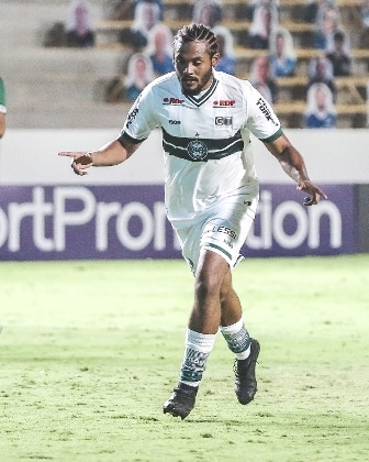 zagueiro Sabino