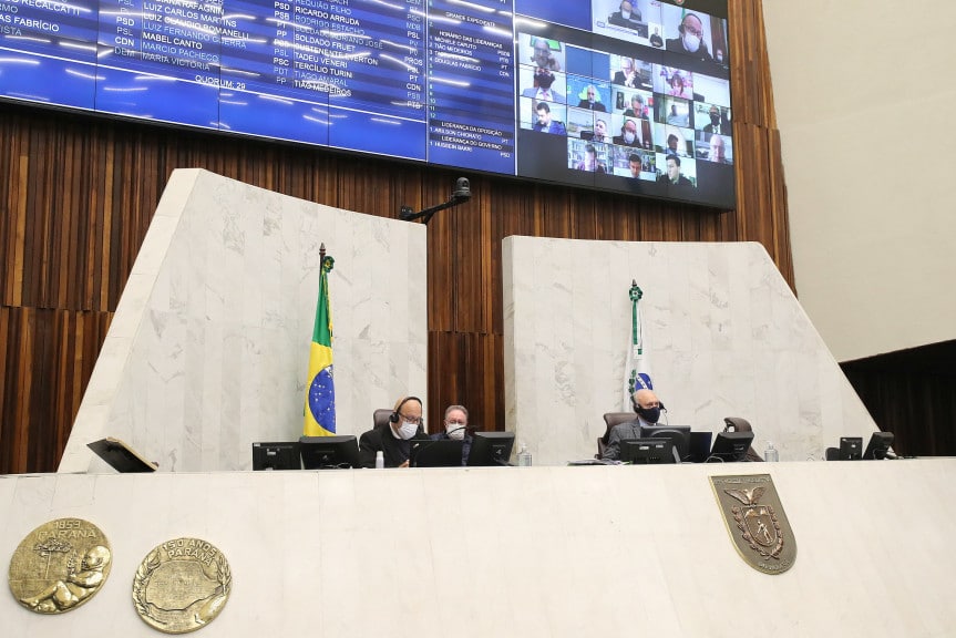 Traiano retira de pautas projetos de lei