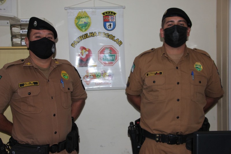 Soldados da Patrulha escolar